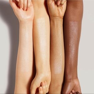 Fenty Beauty Makeup - Fenty beauty diamond bomb highlighter I Fenty Beauty Makeup - Fenty beauty diamond bomb highlighter I
